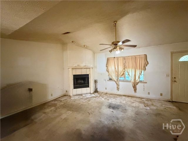395 Lemans Dr, Bloomingdale, GA 31302