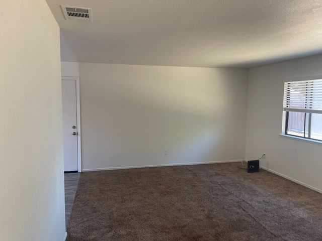 2626 W Garland Avenue, Fresno, CA 93705