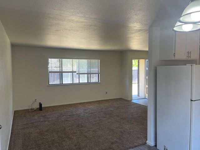 2626 W Garland Avenue, Fresno, CA 93705