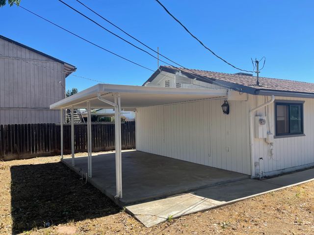 2626 W Garland Avenue, Fresno, CA 93705