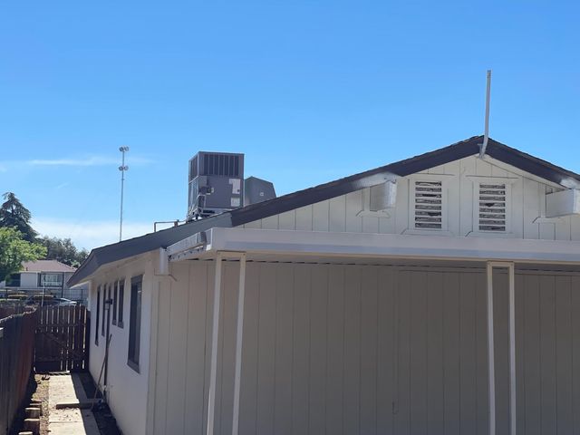 2626 W Garland Avenue, Fresno, CA 93705