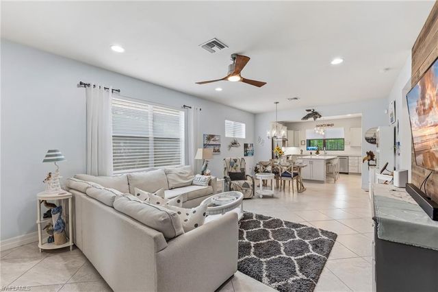 10947 Glenhurst ST, Fort Myers, FL 33913