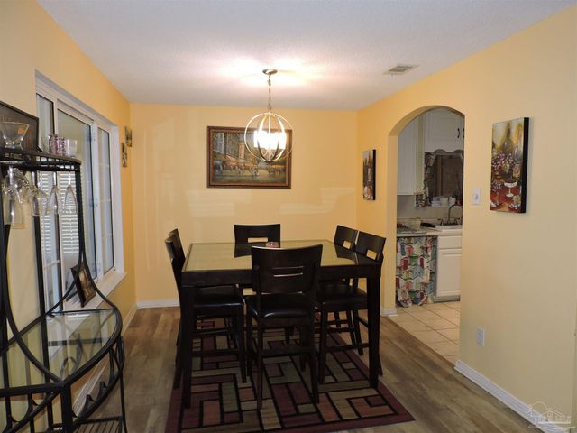 12134 Longwood Dr, Pensacola, FL 32507