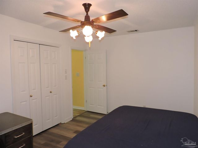 12134 Longwood Dr, Pensacola, FL 32507