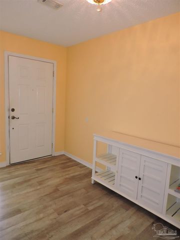 12134 Longwood Dr, Pensacola, FL 32507