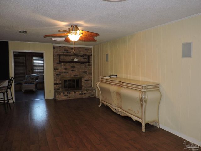 12134 Longwood Dr, Pensacola, FL 32507