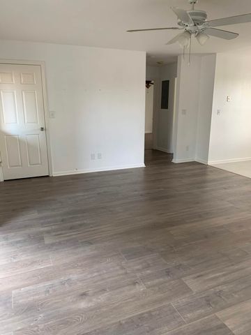 121 S Oak Street, Lantana, FL 33462