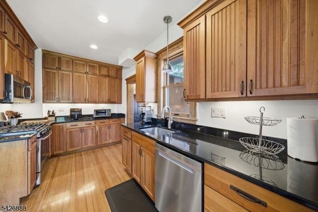 109 QUAKER AVENUE, Randolph Twp., NJ 07869