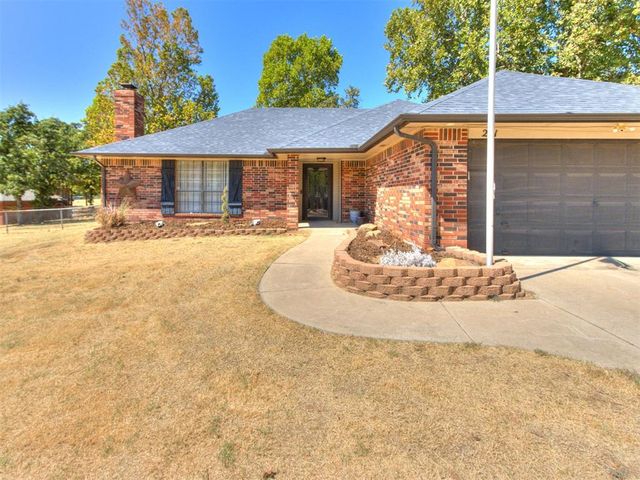 251 S Carolyn Drive, Choctaw, OK 73020