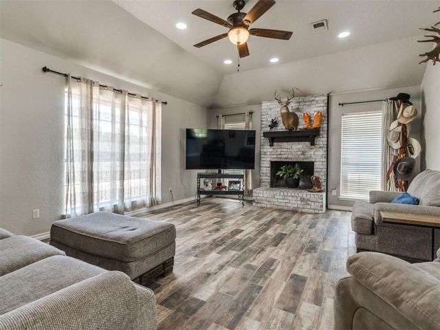 251 S Carolyn Drive, Choctaw, OK 73020