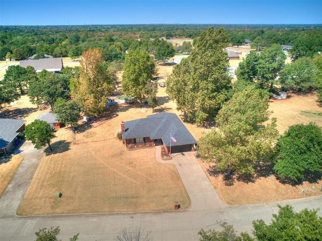 251 S Carolyn Drive, Choctaw, OK 73020