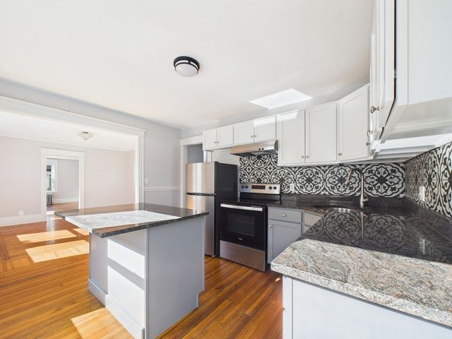 6 Hancock St 1, Salem, MA 01970