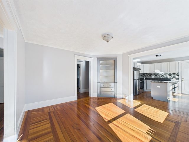 6 Hancock St 1, Salem, MA 01970