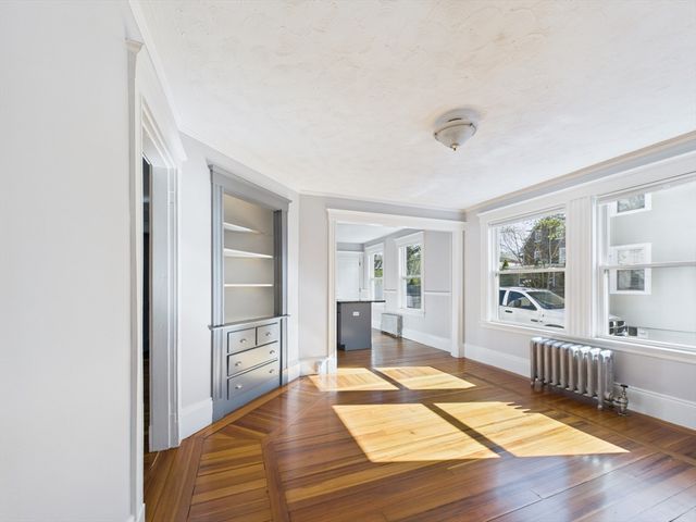 6 Hancock St 1, Salem, MA 01970