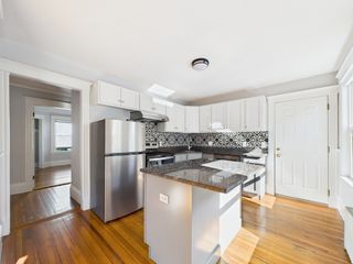 6 Hancock St 1, Salem, MA 01970