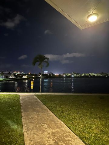 2300 Park Ln 316, Hollywood, FL 33021