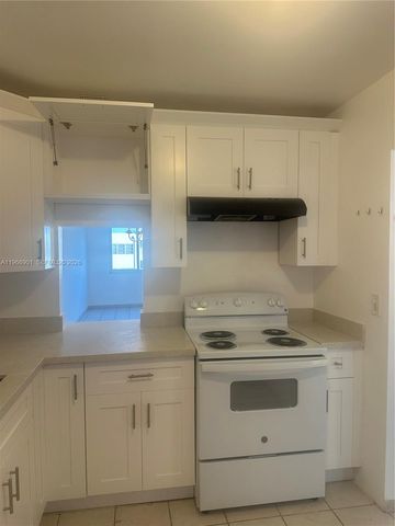 2300 Park Ln 316, Hollywood, FL 33021