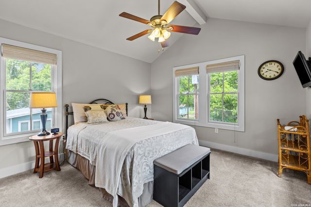 157 LAKE BND, Mcqueeney, TX 78123