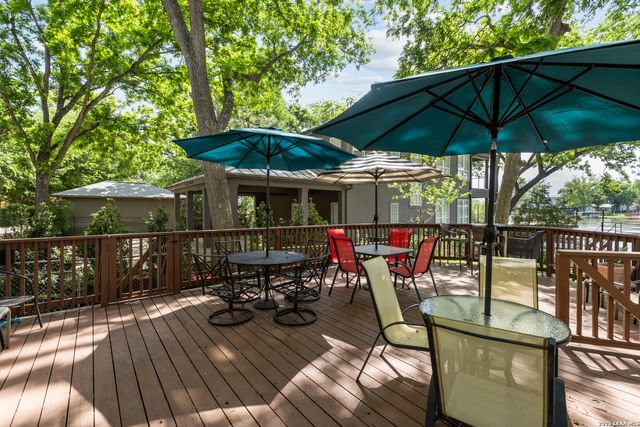 157 LAKE BND, Mcqueeney, TX 78123