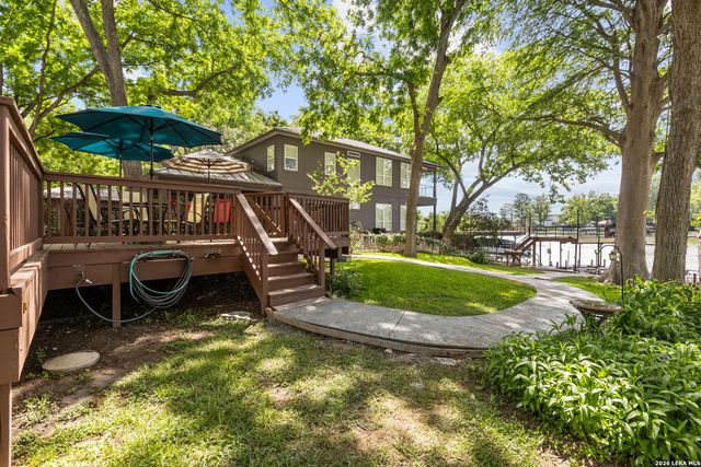 157 LAKE BND, Mcqueeney, TX 78123