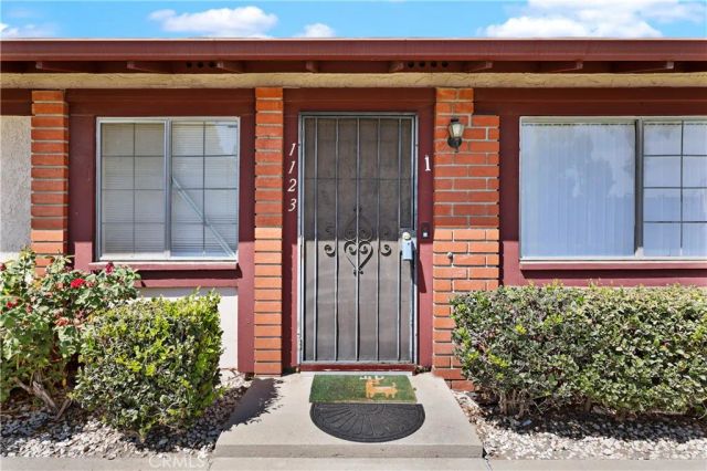 1123 W Sierra Madre Avenue 1, Azusa, CA 91702