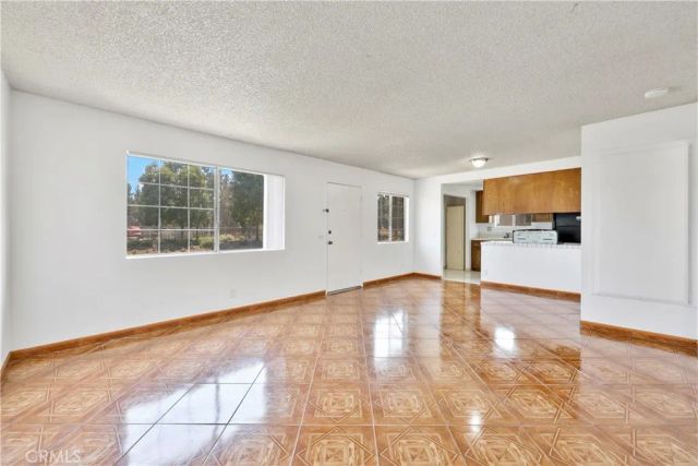 1123 W Sierra Madre Avenue 1, Azusa, CA 91702