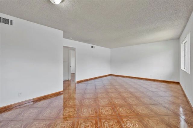 1123 W Sierra Madre Avenue 1, Azusa, CA 91702