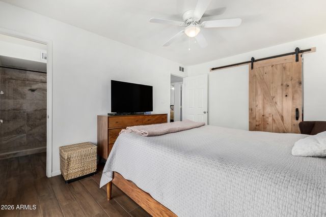 2249 E GREENWAY Road, Phoenix, AZ 85022