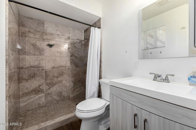 2249 E GREENWAY Road, Phoenix, AZ 85022