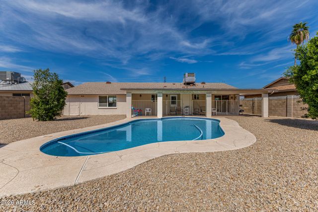 2249 E GREENWAY Road, Phoenix, AZ 85022