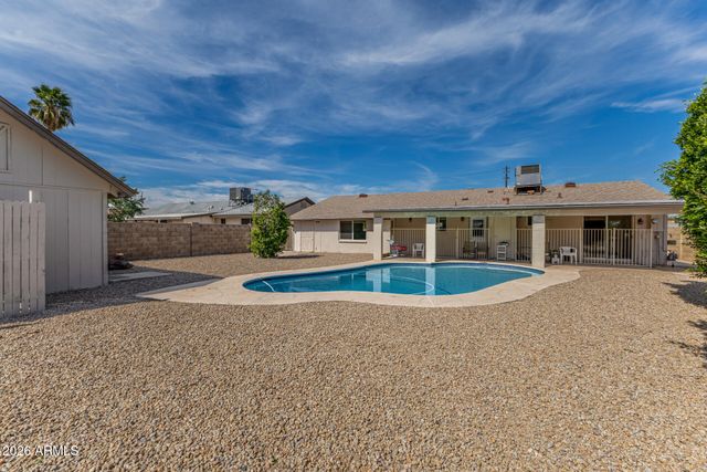 2249 E GREENWAY Road, Phoenix, AZ 85022