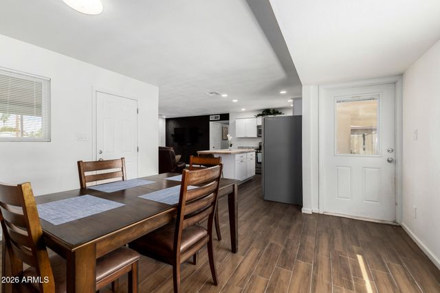 2249 E GREENWAY Road, Phoenix, AZ 85022