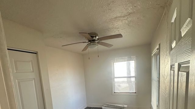 410 Ivanhoe Road, Grayslake, IL 60030