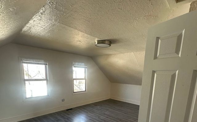 410 Ivanhoe Road, Grayslake, IL 60030