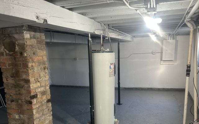 410 Ivanhoe Road, Grayslake, IL 60030