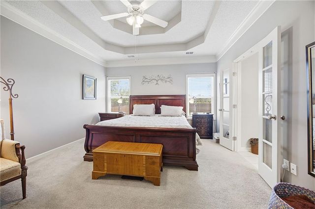1609 Dalton Drive, Lee's Summit, MO 64081
