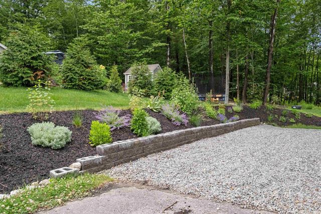 5 Hamilton Court, Bow, NH 03304
