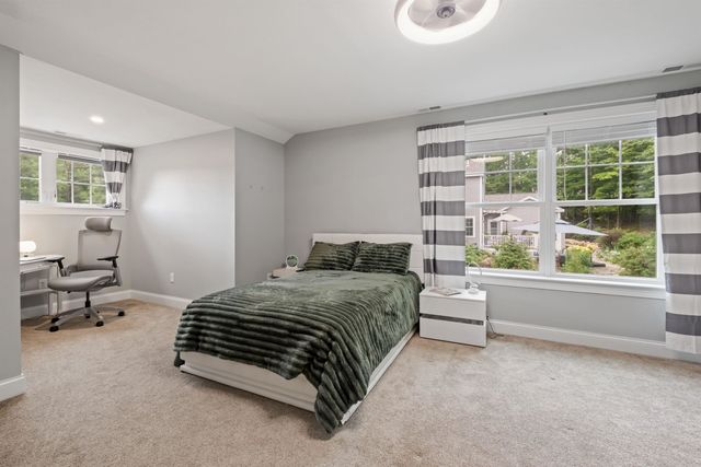 5 Hamilton Court, Bow, NH 03304
