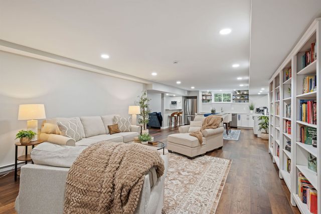 5 Hamilton Court, Bow, NH 03304