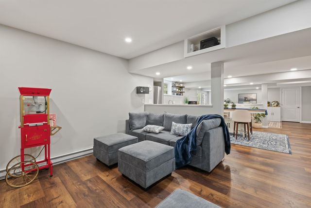 5 Hamilton Court, Bow, NH 03304
