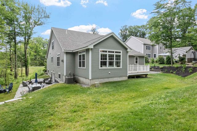 5 Hamilton Court, Bow, NH 03304