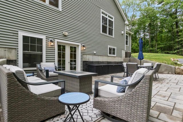 5 Hamilton Court, Bow, NH 03304