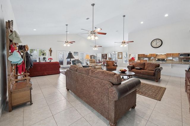 498 SW MANATEE TERRACE, Fort White, FL 32038