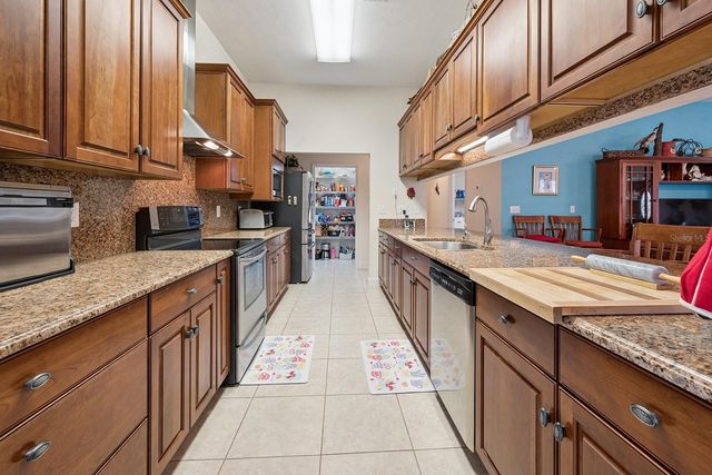 498 SW MANATEE TERRACE, Fort White, FL 32038