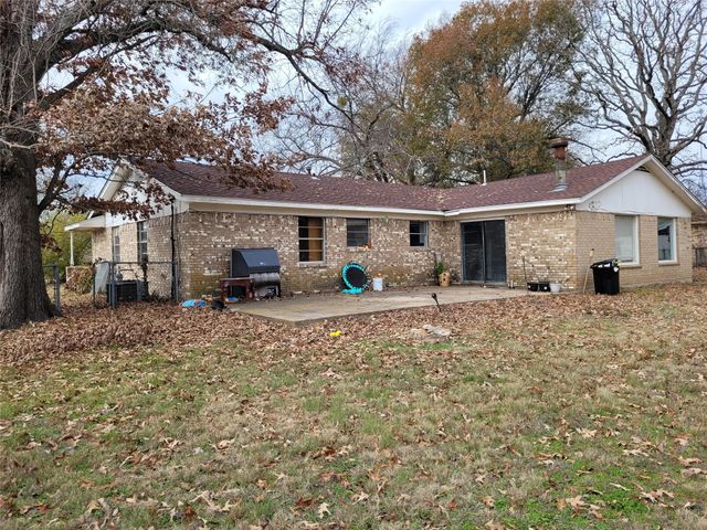175 COZY LN, Reno, TX 75462