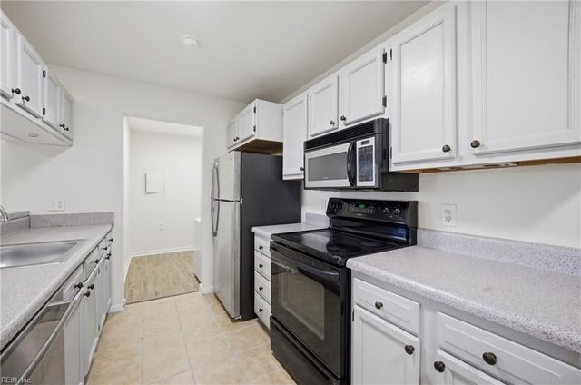 613 Pylon CT, Virginia Beach, VA 23462