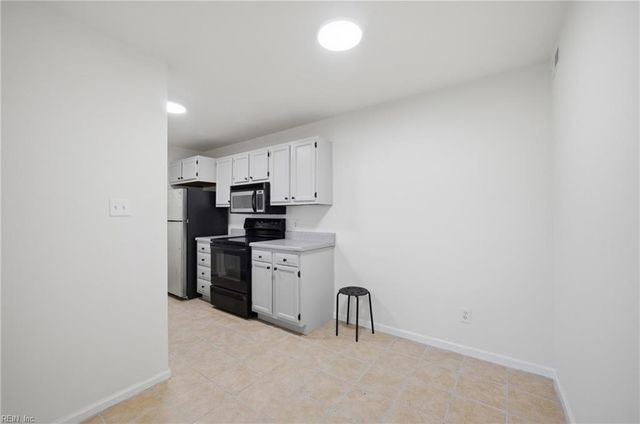 613 Pylon CT, Virginia Beach, VA 23462