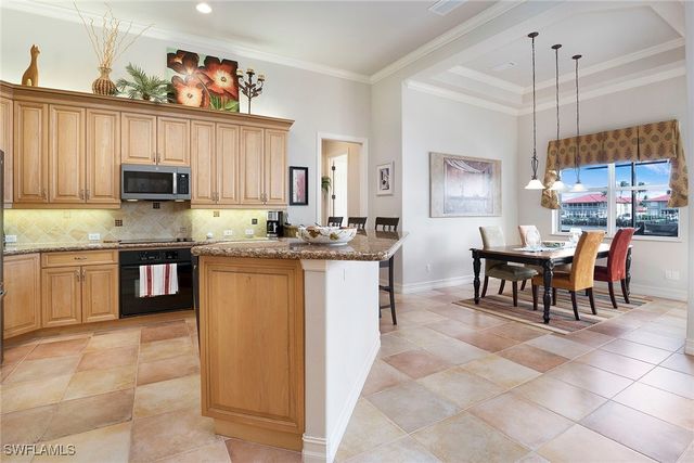 93 S Seas CT, Marco Island, FL 34145