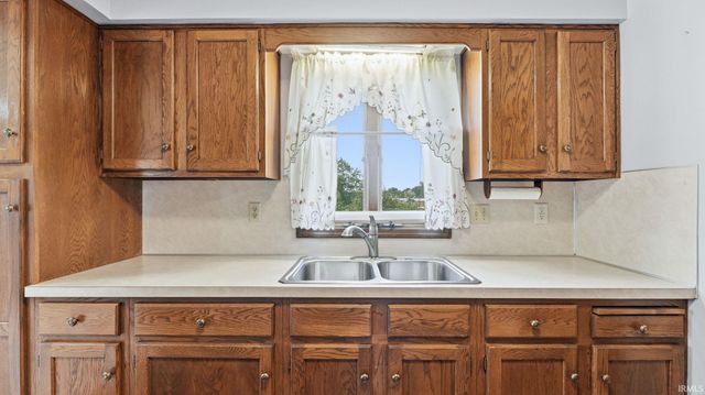 2515 Clifton Hills Drive, Fort Wayne, IN 46808