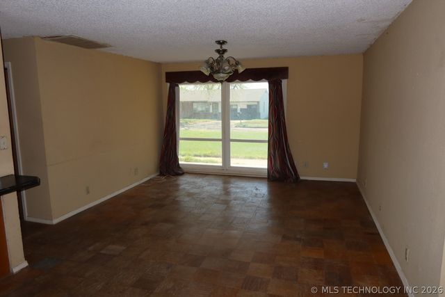 3606 Idaho Avenue, Bartlesville, OK 74006